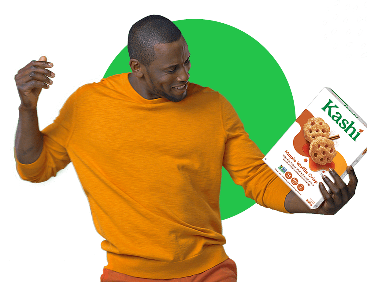 Man holding Kashi box